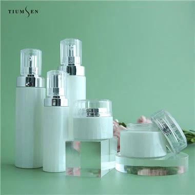 Kohandatud nahahoolduspudelid