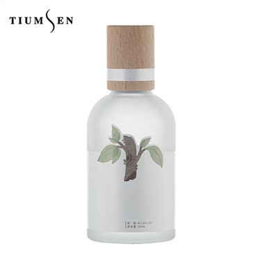 Dekoratiivsed klaasist parfüümipudelid