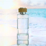 Vanamoodne parfüümisprei pudel