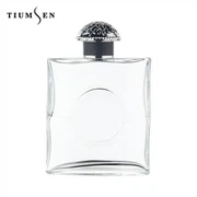 Vanad klaasist parfüümipudelid